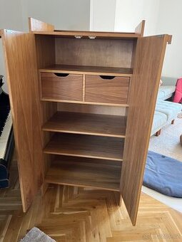 Komoda Krasna Jizba 1987