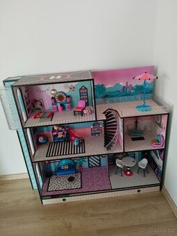 Domeček pro panenky