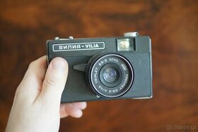 starý analogový fotoaparát VILIA