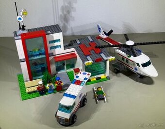 Prodám kompletní Lego nemocnici 4429