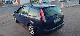 Ford focus facelift 1.6i 16v 74kw benzín Rok 2008