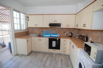 Prodej investiční nemovitosti - apartmán se 2 ložnicemi, 83