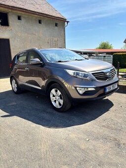 Kia Sportage 1.6 GDI (99 kW), po servisu, nová STK