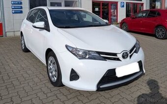 Toyota Auris 1.3 VVti - 2015 - ČR