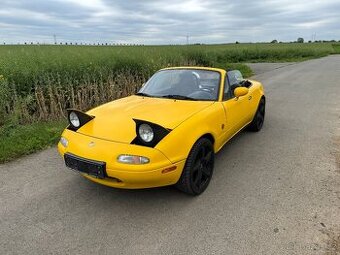 Mazda MX-5 NA Miata 1,6 90PS Sunracer rok 1995