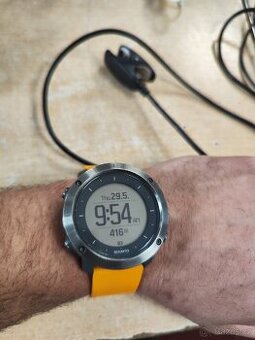 Prodám sportovní hodinky SUUNTO TRAVERSE