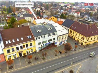 Prodej bytového domu s 10 byty a komercí, Hlinsko