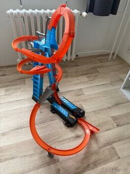 Hot Wheels Sky Crash Tower