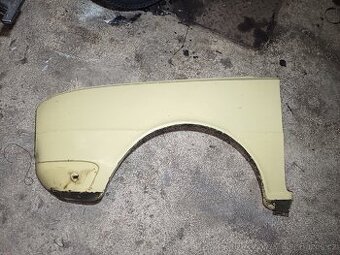 Originál levý blatník Škoda 105, 120, garde.