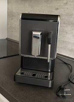 Kávovar plnoautomaticky Tchibo Esperto Latte