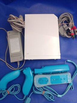 Nintendo Wii + Hry