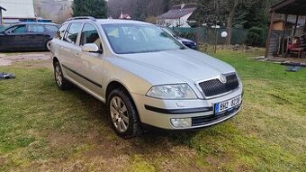 Škoda Octavia 2.0 TDi - servisní knížka