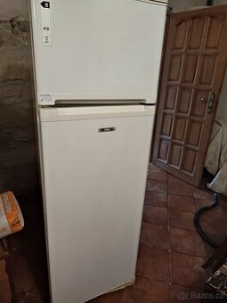 Lednice s mrazákem Zanussi - 1