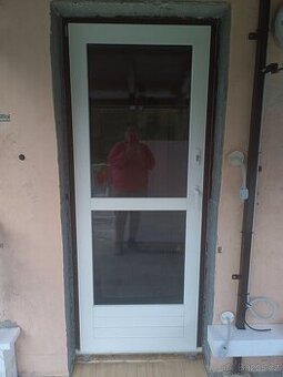 Prodám balkonové plastové dveře