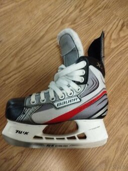 Lední chlapecké brusle