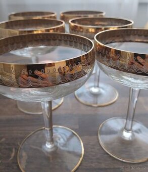 Sada sklenic se zlatým lemem na sekt - 6 ks