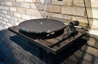 Pro-Ject T1 Piano Black HI-FI