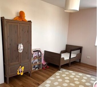 Prodám dětskou rostoucí postel Ikea Sundvik a skříň