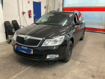 Škoda Octavia 2.0 TDI 103kW,1.Majitel,Xenon,Family