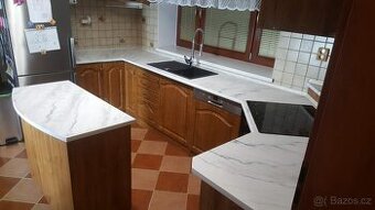 Rohová kuchyňská linka