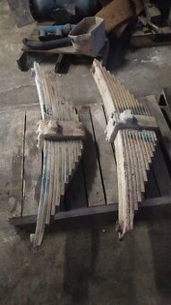 Zadní pera z Tatra 815 12 plátů