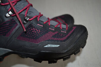 Trekové boty zn. Mammut s GTX membránou vel. 40