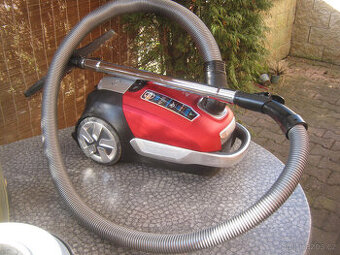 Prodám používaný funkční vysavač ETA Adagio 1511 90000