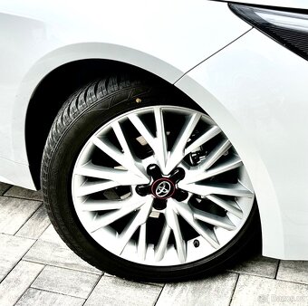 Alu kola R18 , TOYOTA + zimní pneu + TMPS,  jako nová