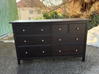 Komoda IKEA Hemnes s 8 zásuvkami - černohnědá