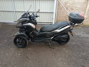Yamaha Tricity 300 Stačí řidičák skupiny B. Doklady v ceně