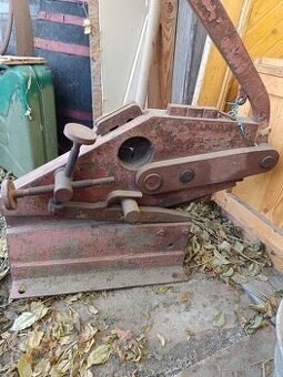 Pákové nůžky na plech a profily