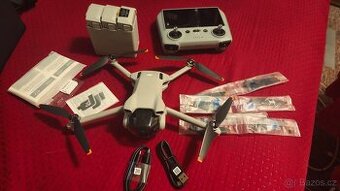 Dron DJI Mini 3 Fly More Combo