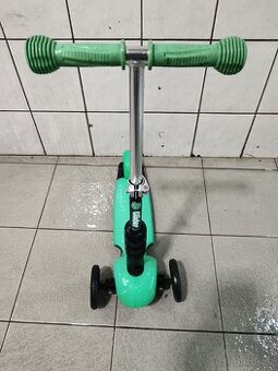 Dětská trojkolobezka