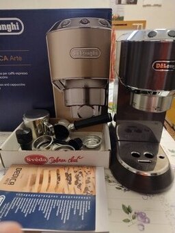 Zánovní pákový kávovar DeLonghi Dedica Arte EC885