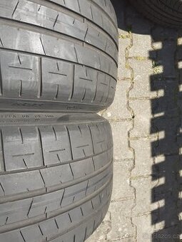 R22 pneu bmw dvojrozmer