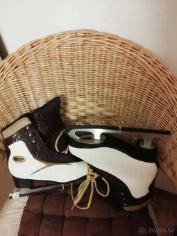 Dámské brusle