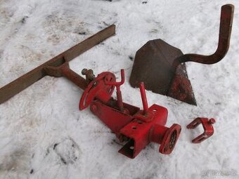 Prodám díly na zahradní frézu zn.TERA-VARI a další. Prodám ř