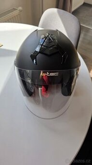 Helma W-TEC  a rukavice na motorku