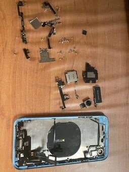 Apple iPhone XR suciastky 20 eur ako set vypredaj Apple iPho