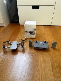 DJI Mini 4K - stav nového, 2 baterie, v záruce + 128 gb sd