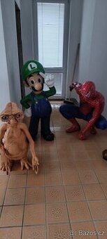 Predator, Ironman, Spiderman, E.T a jiné postavy
