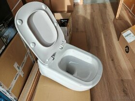 Akrylátová vana a závěsné wc - 1