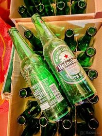 DARUJI Heineken lahve 0,4 a 0,33 litrů. Celkem cca 80ks. - 1