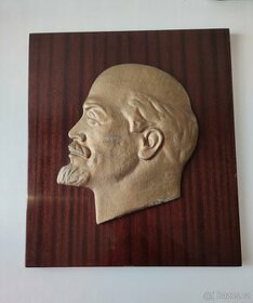 Kovový reliéf Lenin