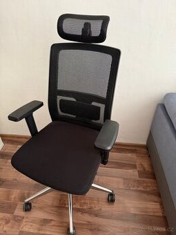 Ergonomické kancléřské křeslo