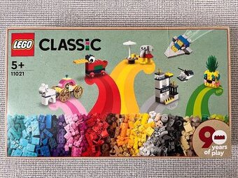 LEGO Classic 11021 90 let hraní