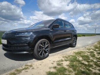 skoda karoq 1,5tsi sportline 2021 velka vybava