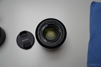 SONY E 50 mm f/1.8 OSS