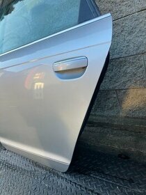 Audi A6 4F zadní levé dveře kombi Top stav