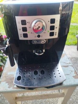 Kávovar DeLonghi - 1